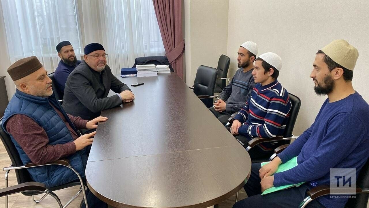 Әфган студентлары Казан ислам университетында укыячак