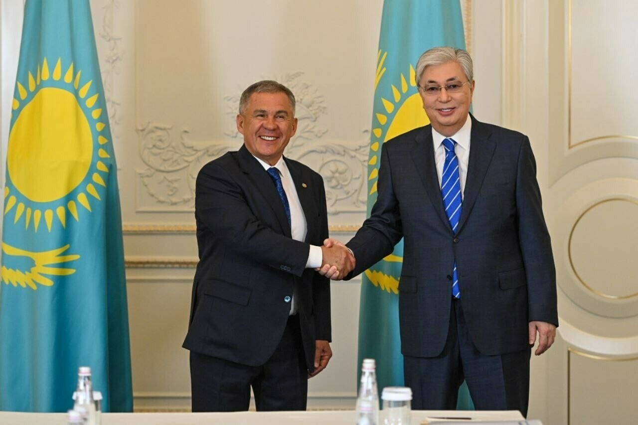 Миңнеханов Петербург форумында Казахстан Президенты белән хезмәттәшлек турында сөйләште