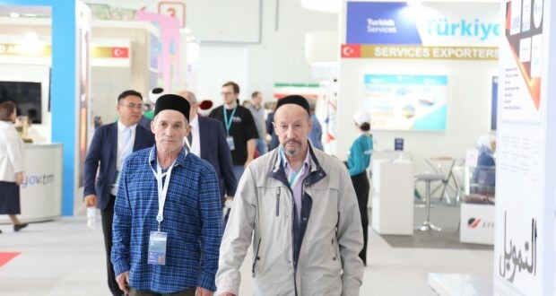 Татар дин әһелләре форумы делегатлары «Russia Halal Expo 2023» күргәзмәсе белән танышты