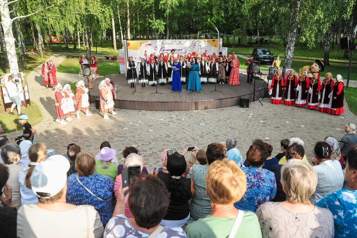 Түбән Камада «Керәшен мәдәнияте» фестивалендә бер сәхнәдә 12 ансамбль чыгыш ясады