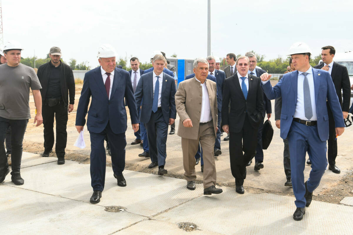 «Кешеләргә иңгә-иң терәшеп торырга туры килмәячәк»: Казанның яңа аэропорты нинди булыр?