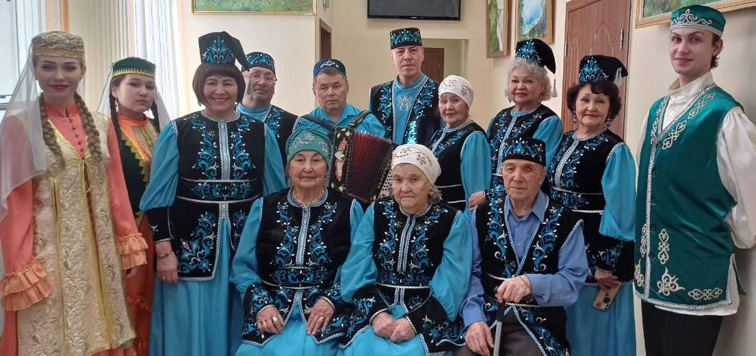 Тубылда «Яшьлеккә сәяхәт» ансамбленең 20 еллыгына багышланган юбилей кичәсе узды