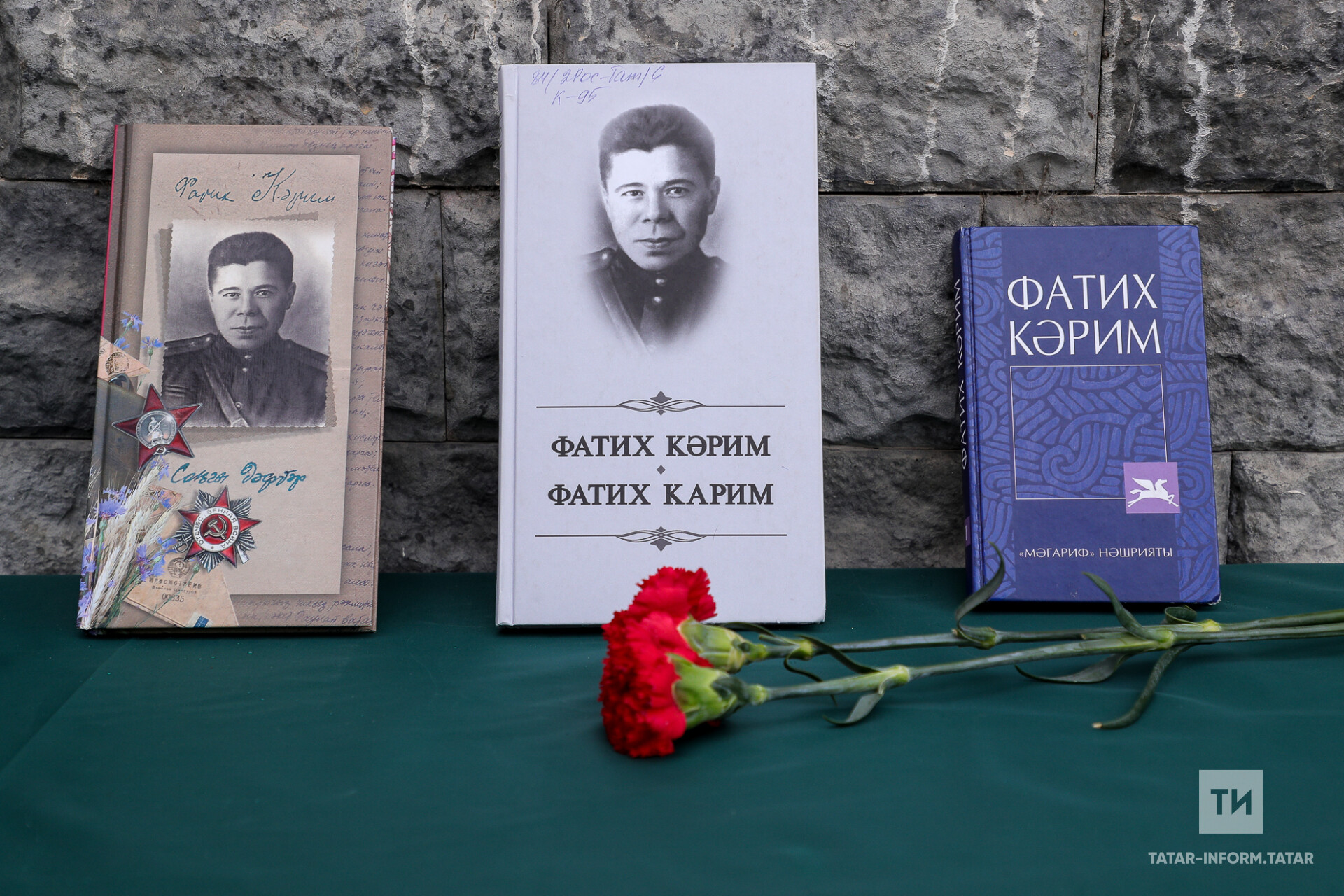 Рифат Фәттахов: Фатих Кәримнең кулъязмаларын Габделхак Кафиятуллин коткарып калган