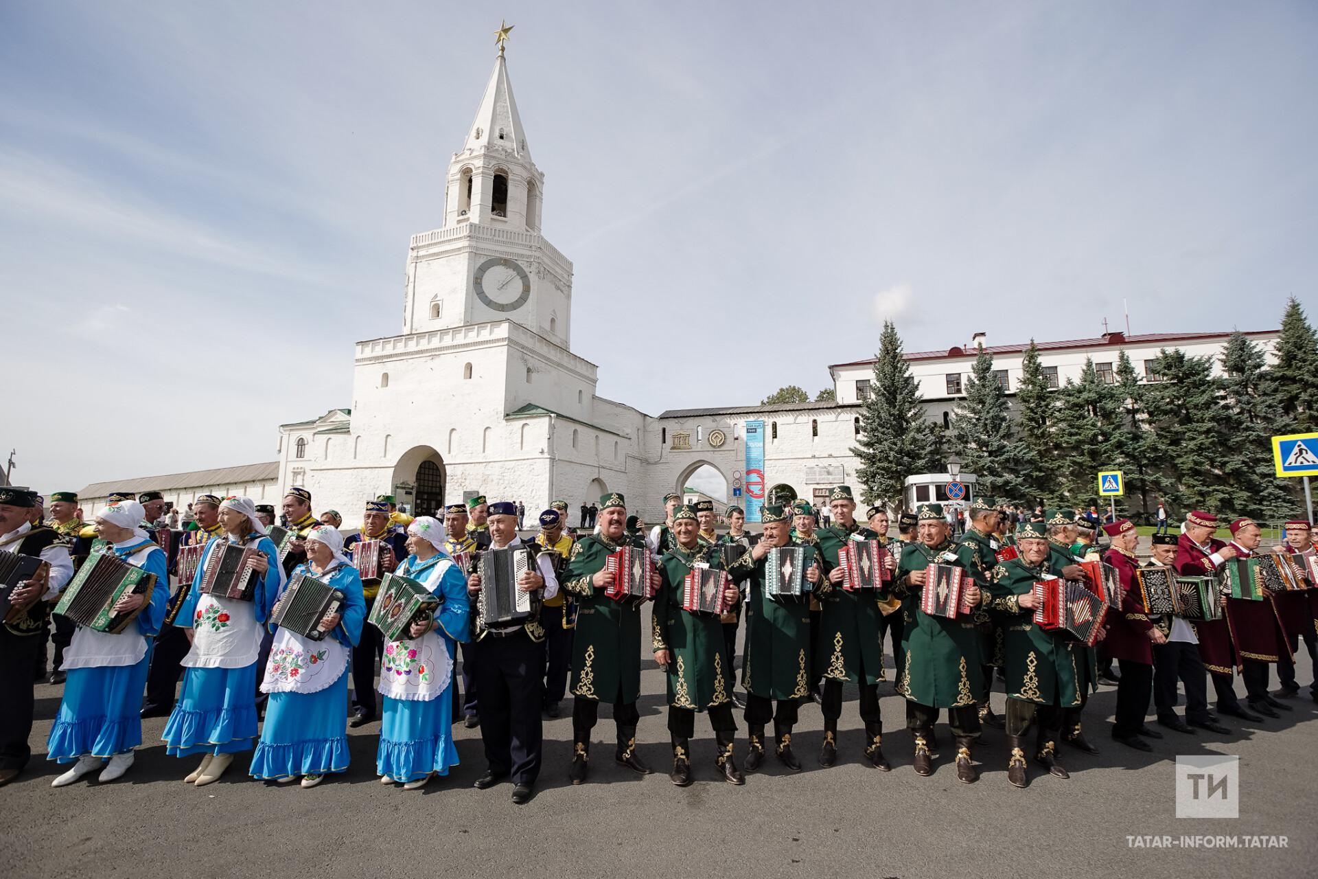 «Уйнагыз, гармуннар!» бәйрәмендә гармунчылар парады алдыннан Фирдүс Тямаев барачак