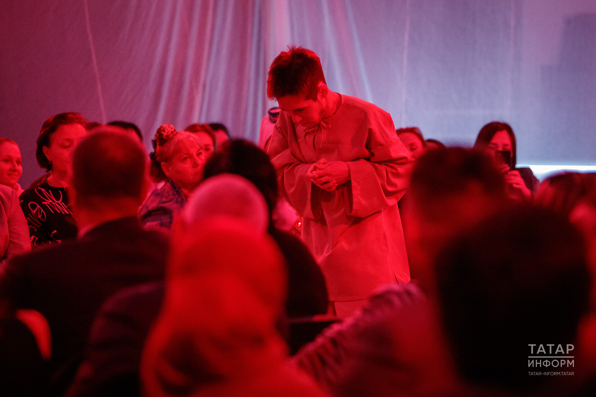 КФУның «Мизгел» татар театры Һади Такташның «Җир уллары» трагедиясен чыгарды