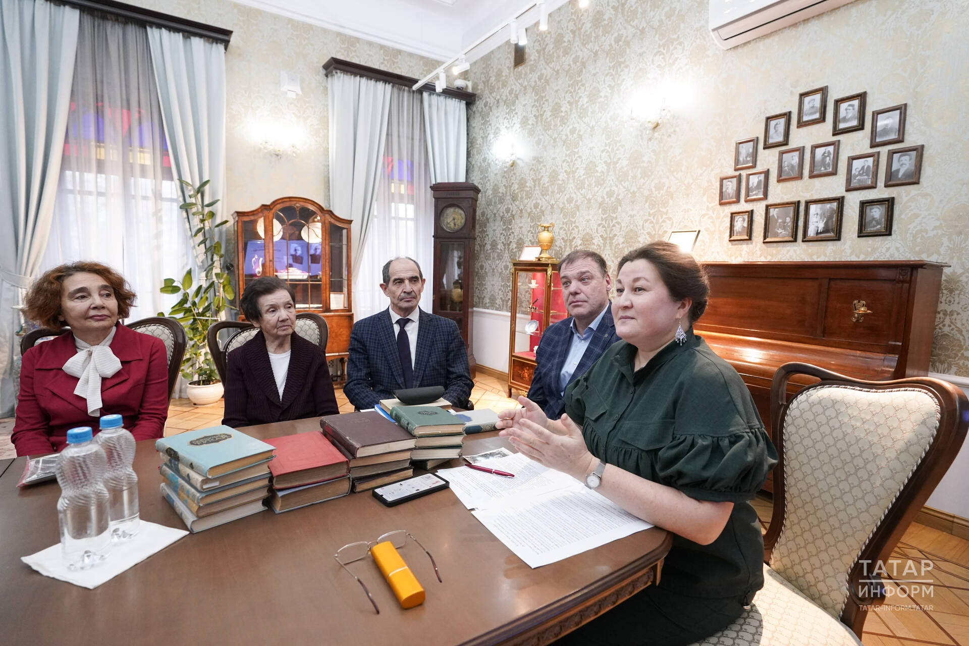 Тукай әдәби музеенда галимнәр Хәй Хисмәтуллин һәм Рашат Гайнановны искә алды