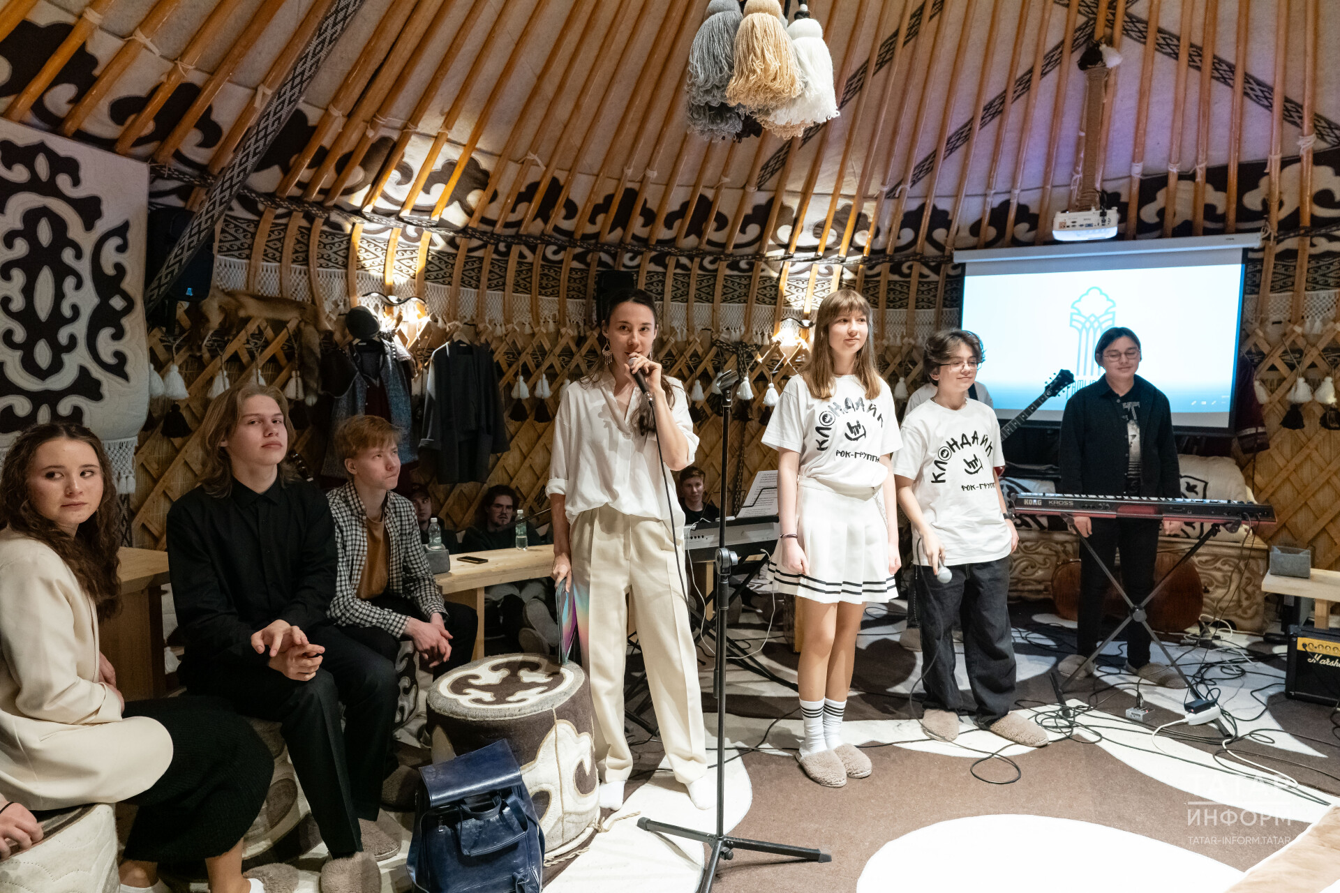 Музыкаль бәйгедә татар яшьләре ярышы: Моң булмаса, ихлас җырлау да җитә
