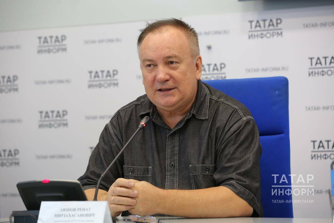 Ренат Әюпов: Театр гастрольләргә йөрми икән – димәк театр үзен оныттыра бара