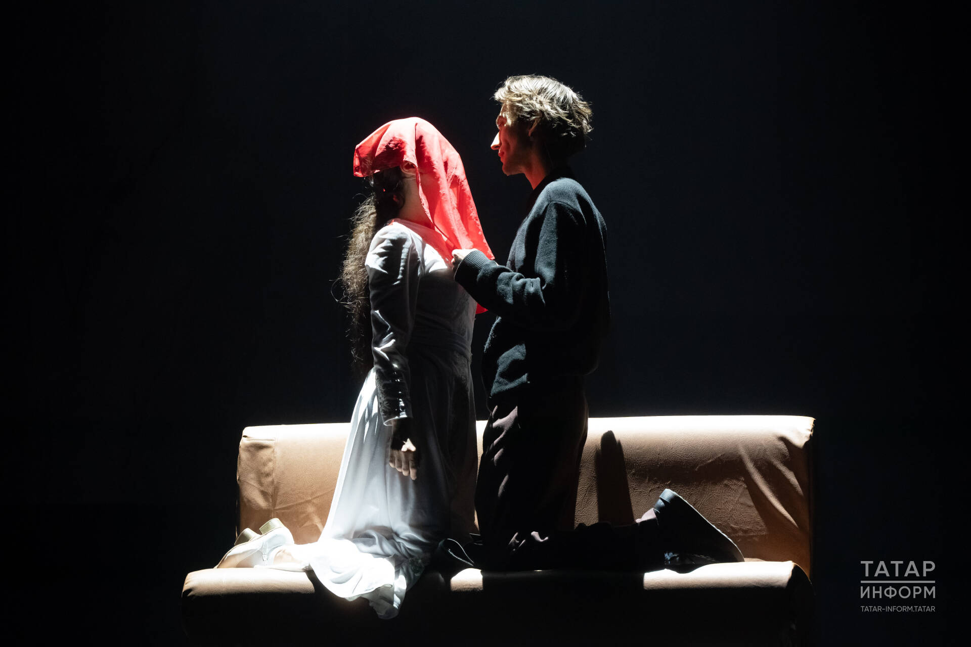 Әсәл белән Ильяс кайтты: «Ал яулыклы язмышым» – мәхәббәт турында ирләрчә спектакль