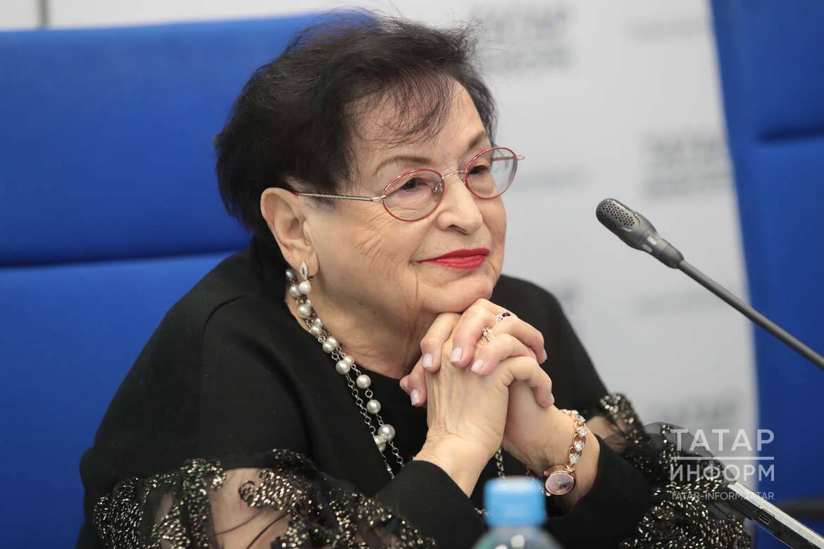 Муса Җәлилнең кызы Люция Җәлилова: Әтием шигырьләрен 9 яшьтән сәхнәләрдә сөйләдем