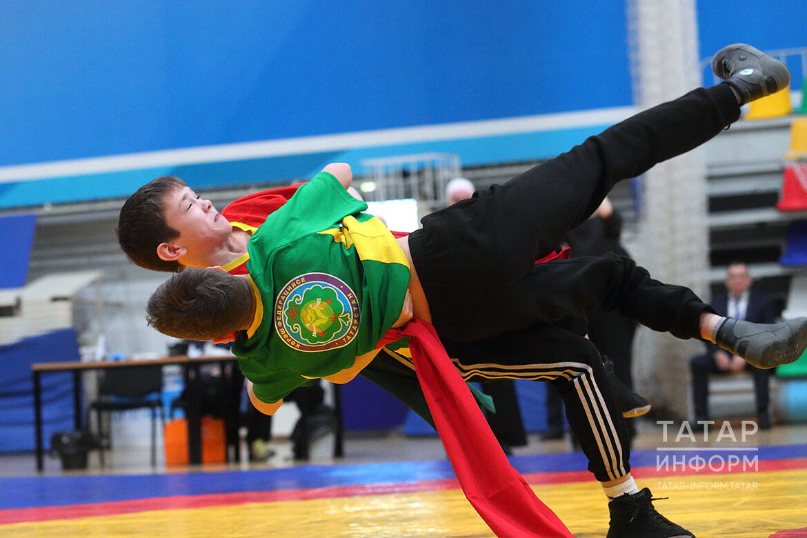 Россия беренчелеге кысаларында Казан илнең иң көчле яшь көрәшчеләрен кабул итәчәк