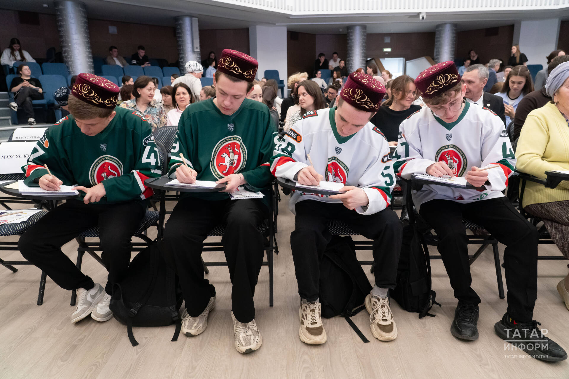 КФУда «Татарча диктант» яздылар: Акция милләтебезне, халкыбызны үстерүгә зур өлеш кертә