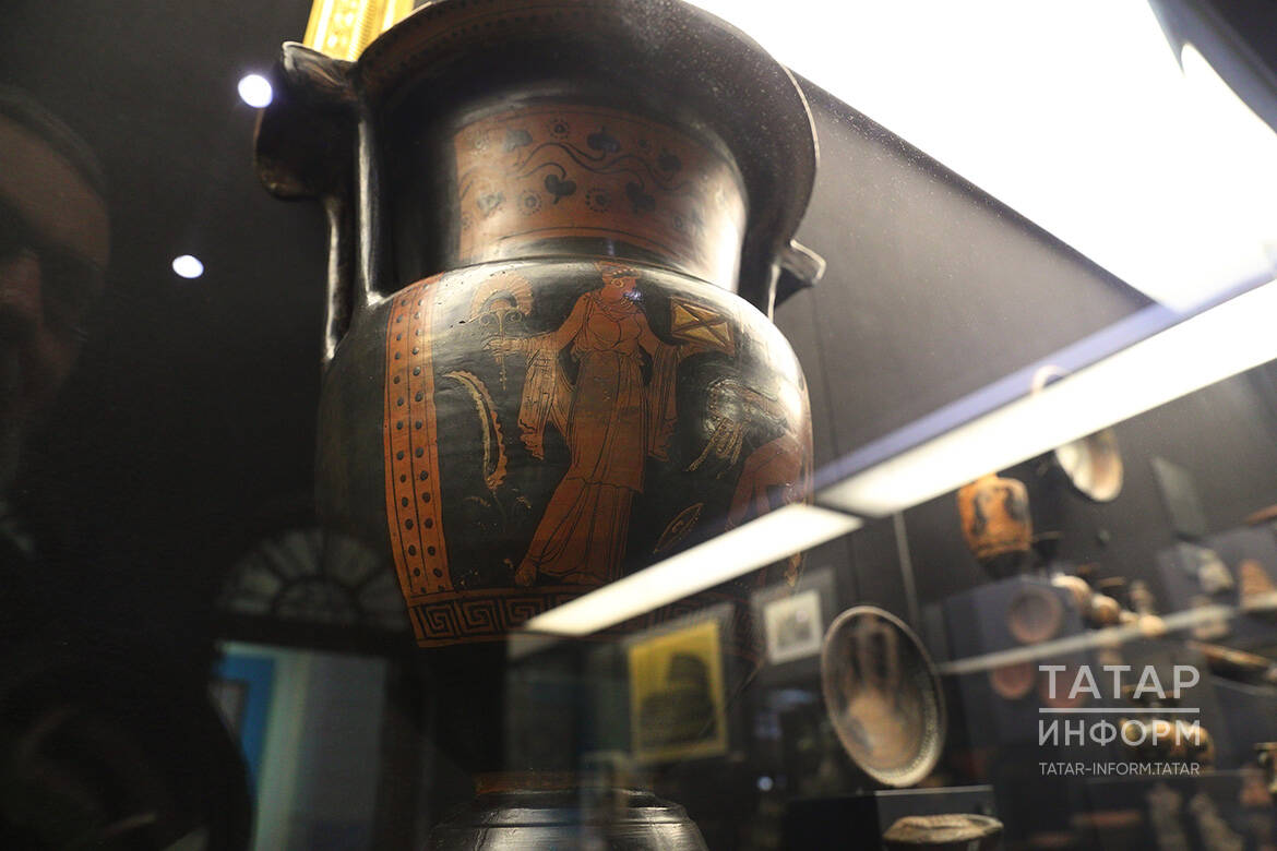 Колизей, саркофаг фрагменты, гиппалектрион сурәте - Милли музей сирәк ядкәрьләрен күрсәтә