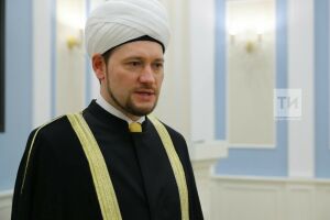 Россиядә ислам теологиясеннән беренче докторлык диссертациясен Дамир Мөхетдинов яклый