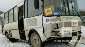 Яшь хоккейчылар утырган автобус Сарман районында авариягә очраган