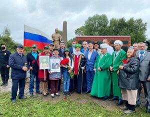 Тәлгать Таҗетдин кое казу, мәчет салу, һәйкәл кую изге эш булуын искәртте