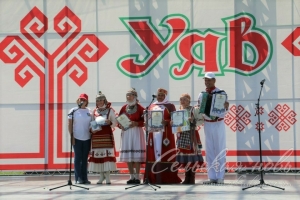 Аксубай районында Уяв бәйрәмендә такмак җырлау конкурсында актив катнаштылар