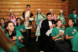 Новосибирскида Cебер татар яшьләре фестиваленең ачылу тантанасыннан фоторепортаж