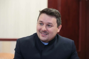 Татарстан китап нәшрияты директоры, язучы Рөстәм Галиуллин белән әңгәмәдән фоторепортаж