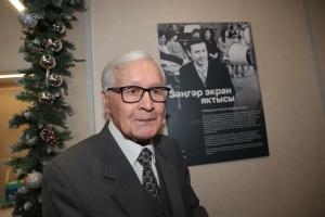 Журналист-ветеран Рөстәм Нәбиуллинның уникаль фотосурәтләре күргәзмәсе ачылышыннан фоторепортаж