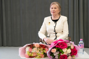 Филология фәннәре докторы Фәнүзә Нуриеваның 70 яшьлек юбилее уңаеннан оештырылган тантанадан фоторепортаж