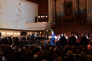 Халыкара хатын-кызлар көнен бәйрәм итүгә багышланган тантаналы чарадан фоторепортаж