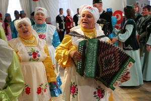 Рәис Сафиуллин исемендәге Татар халык җыр һәм музыка фестиваленнән фоторепортаж