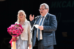 Шагыйрә, язучы Илсөяр Иксанованың 60 яшьлек юбилей кичәсеннән фоторепортаж