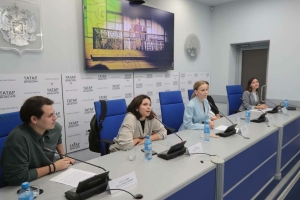 «Казан тавышлары» перформансы һәм «Бию көрәше» бәйгесенә багышланган матбугат очрашуыннан фоторепортаж