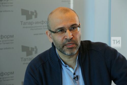 Татарчага тәрҗемә буенча Интернетта фикер алышу мәйданы кирәк – Айназ Мөхәммәтҗанов