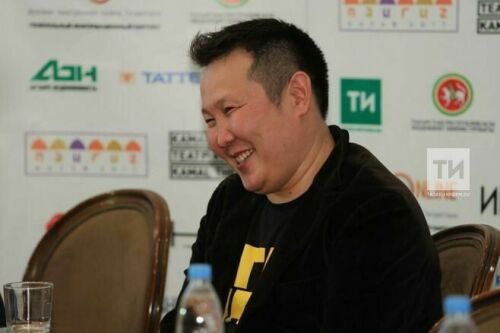 Татар театрлары саха режиссеры Сергей Потаповка чиратка тезелә