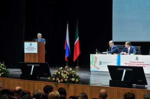 Рөстәм Миңнеханов халыктан медицина ярдәменә шикаятьләр килүе белән канәгать түгел