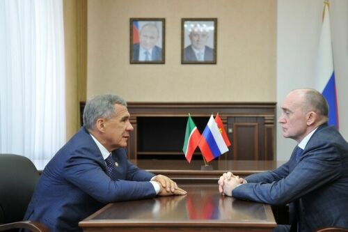 Татарстан Президенты Чиләбе өлкәсе губернаторы белән хезмәттәшлек турында сөйләште