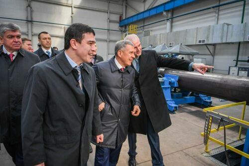 Рөстәм Миңнехановны Чаллыда "Изоляция торбалары заводы"ның үсеш планы белән таныштырдылар