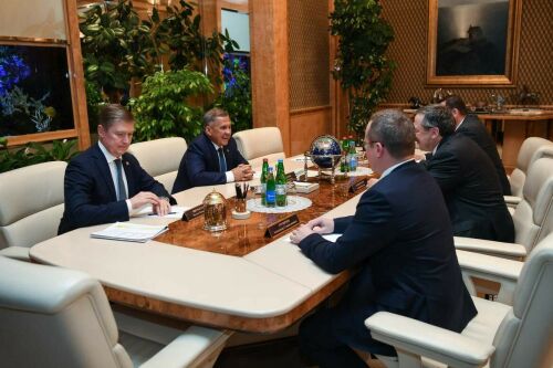 Р.Миңнеханов Монополиягә каршы федераль хезмәт җитәкчесе урынбасары белән очрашты