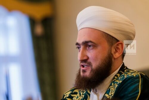 Татарстан мөфтие Пәйгамбәр мәчете имам-хатыйбына Россиядә ислам үсеше турында сөйләде