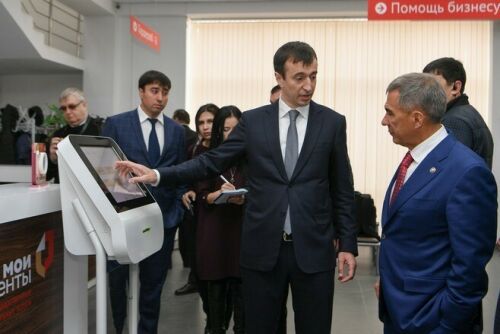 Татарстан Президенты Дагыстанда күпфункцияле үзәктә хезмәт хакы системасы белән кызыксынды