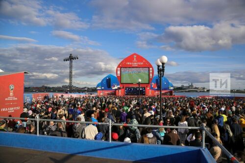 Казандагы FIFA Җанатарлар фестивалендә 300 меңнән артык кеше кунак булган