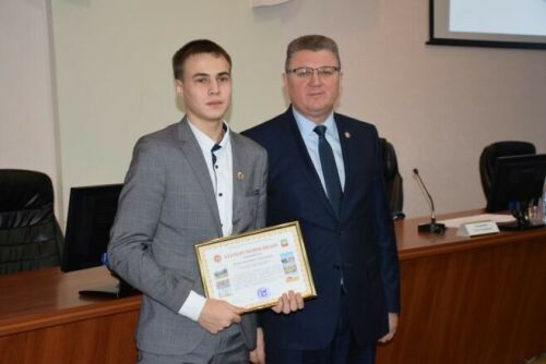 Нурлатта янган йорттан кешеләрне коткарган өчен КХТИның ике студентын бүләкләделәр