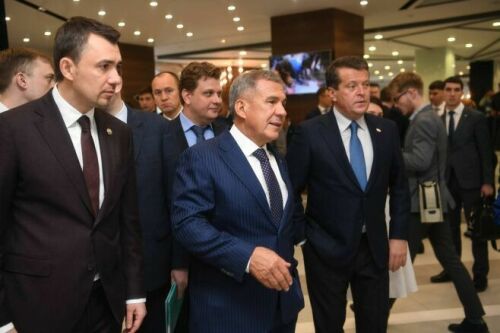 Рөстәм Миңнеханов яшьләр эшләре министрына проблемалар турында да сөйләргә киңәш итте