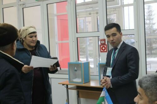 Әтнәдә Үзбәкстан парламенты составы өчен өч дистәдән артык кеше тавыш биргән