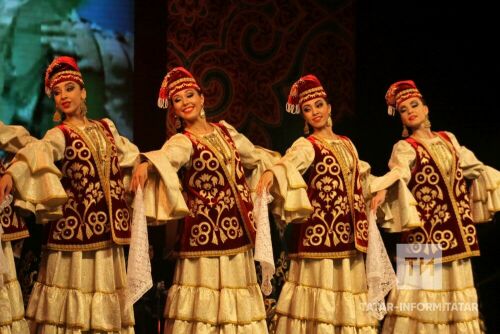 «Сәйдәш» мәдәният сараеның беренче концертын Дәүләт җыр һәм бию ансамбле бирде