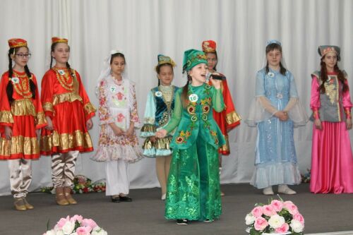 Казахстанның Сәмәй шәһәрендә «Татар кызы-2019» конкурсында җиңүчене ачыкладылар