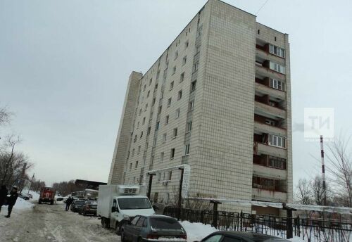 Казанның Дәрвишләр бистәсендә яна торган тугыз катлы йорттан алты кешене коткарганнар