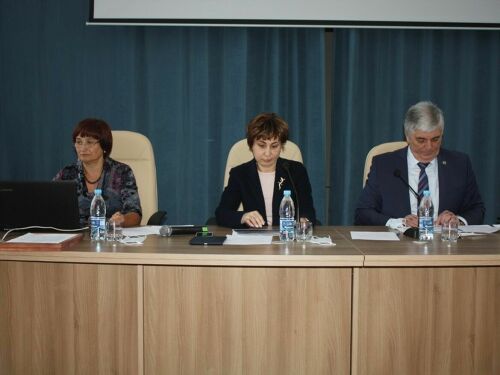 Түбән Кама табиблары ел йомгаклары буенча киңәшмәгә җыелды