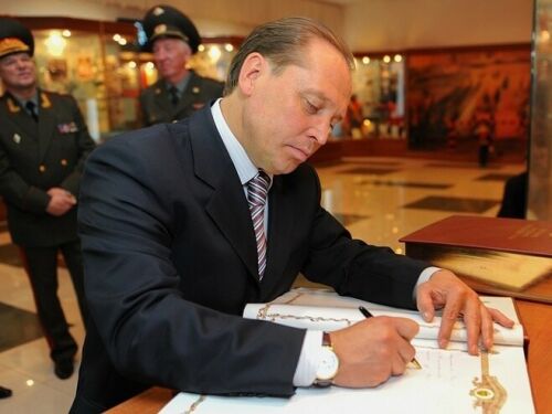 Айдар Метшин хәрби хезмәт үтүче егетләргә тәбрикләүләр җибәрде
