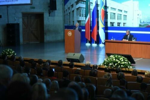 Миңнеханов: Тикшеренүләр Чаллы халкының 51% медицина хезмәтеннән канәгатьсезлеген күрсәтә