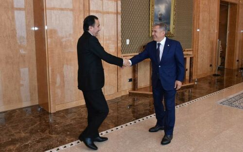 Татарстан Президенты Таҗикстанның Россиядәге илчесе Имомуддин Сатторов белән очрашты