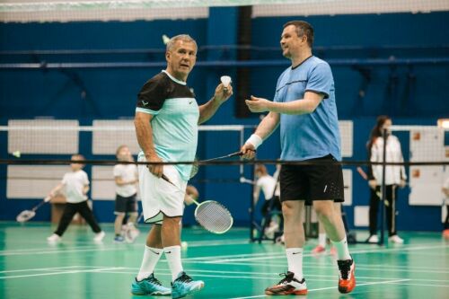 Рөстәм Миңнеханов һәм Максим Акимов Казанның спорт үзәгендә бадминтон уйнады