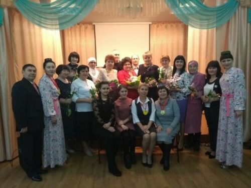 Түбән Кама җәмәгатьчелеге “Шагыйрәләр язга елмая” дип аталган әдәби-музыкаль кичәгә җыелды